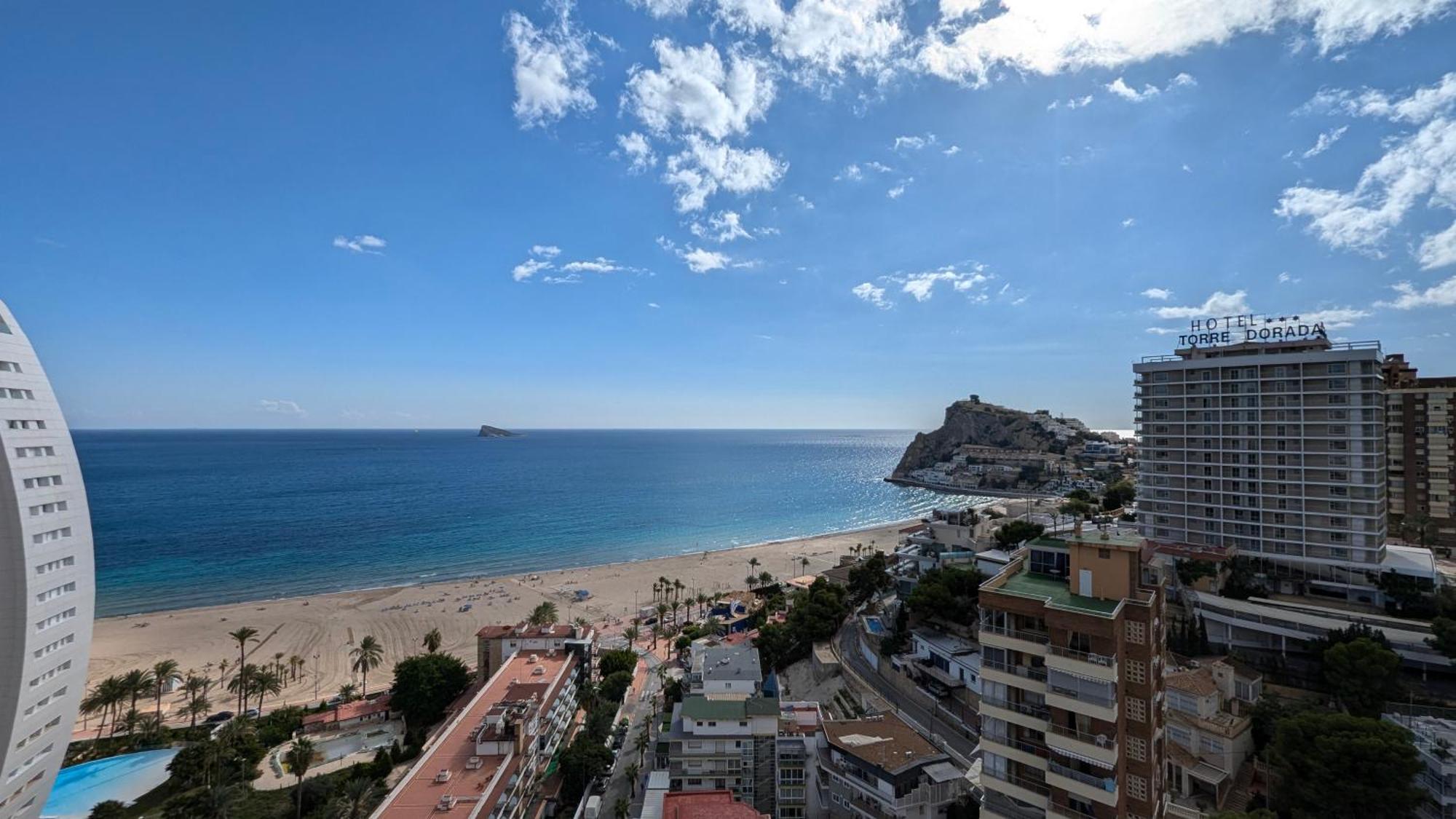 Coblanca Blue Sky Apartment Бенидорм Экстерьер фото